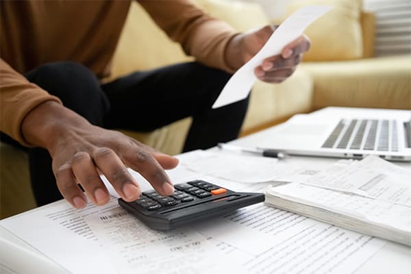 Planning to Take Out a Small Business Loan? Tips on Getting a Loan and Managing Your Debts | best business loans | Article Thumbnail